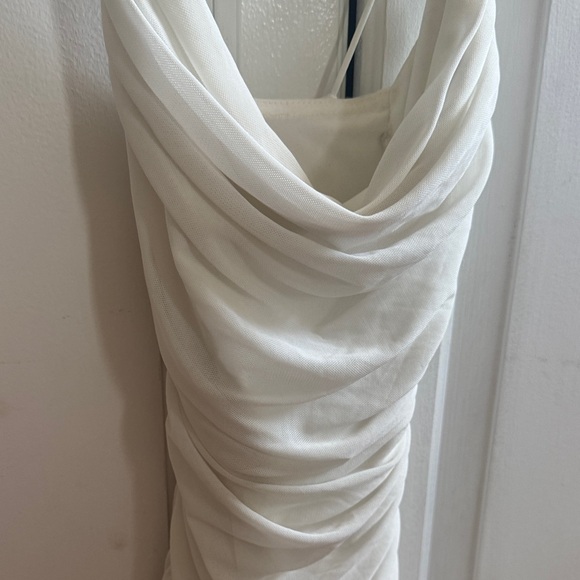 Windsor Classic White Dress - Picture 3 of 6